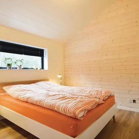 Three Bedroom Holiday In Blavand בית נופש