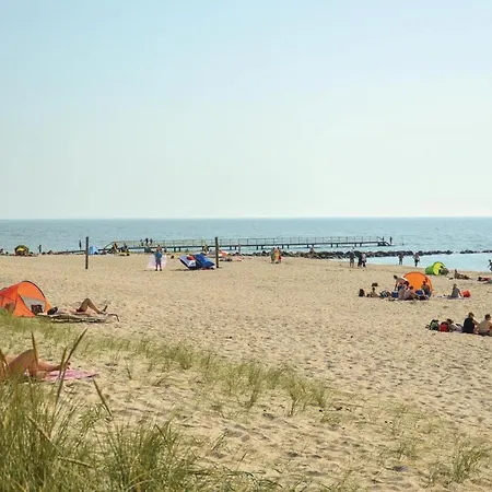 Three Bedroom Holiday In Blavand